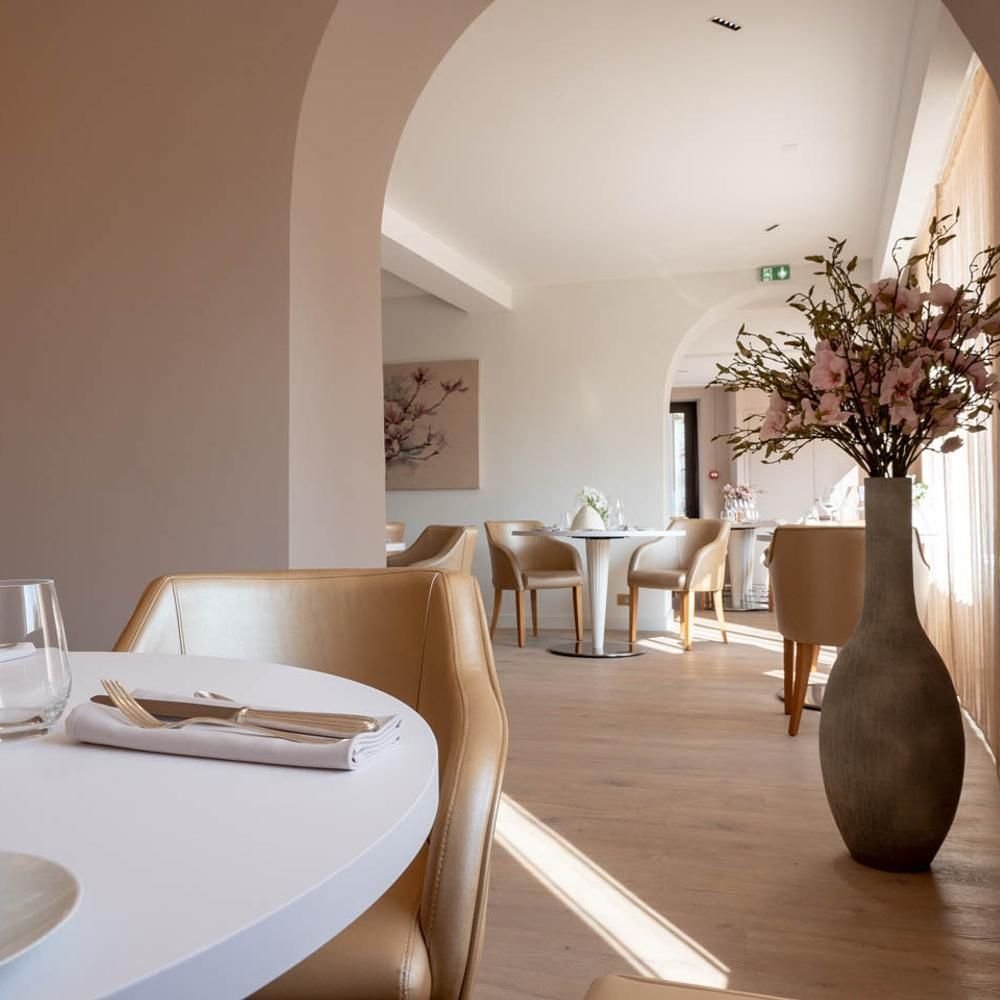 L'Alentour restaurant in Beaune, France