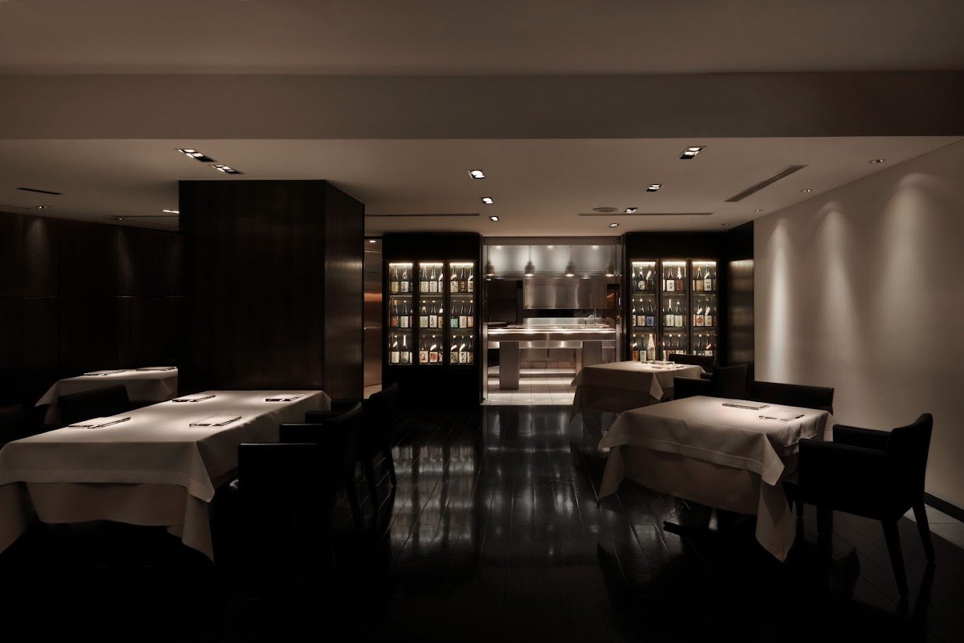 Bees Cafe & Bar by Narisawa, Restaurant in Tokyo