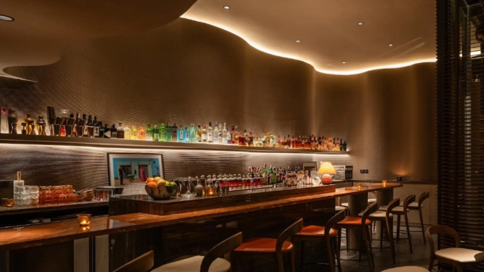 Dry Wave Cocktail Studio, Bar in Bangkok