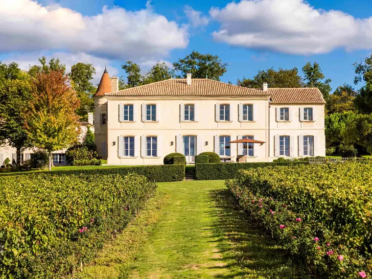 Château Troplong Mondot, Saint-Laurent-des-Combes, France