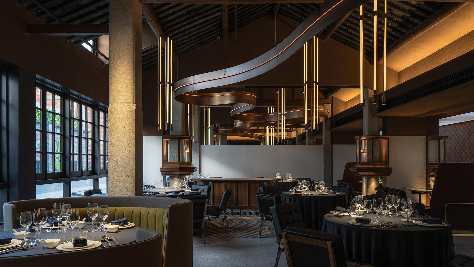 Meet the Bund restaurant in Shanghai