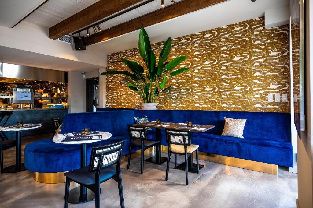 Bistrotel 't Amsterdammertje restaurant in Nieuwersluis, Netherlands
