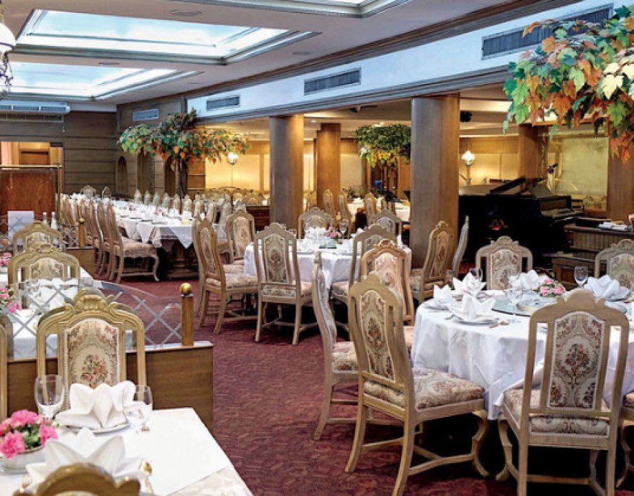 Methavalai Sorndaeng, Restaurant in Bangkok