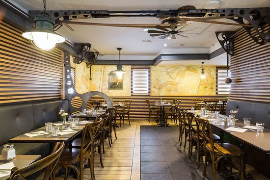 Le Surcouf, Restaurant in Cancale