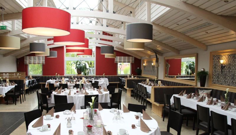 Landgasthaus zum Kreuz, Restaurant in Biberach