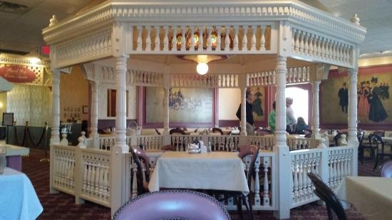 Gazebo restaurant in Funchal, Portugal