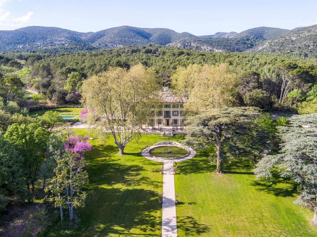 Domaine de Fontenille, Hotel in Lauris