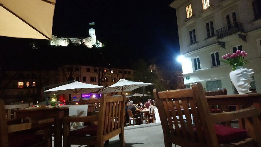 Peti 181, Restaurant in Ljubljana
