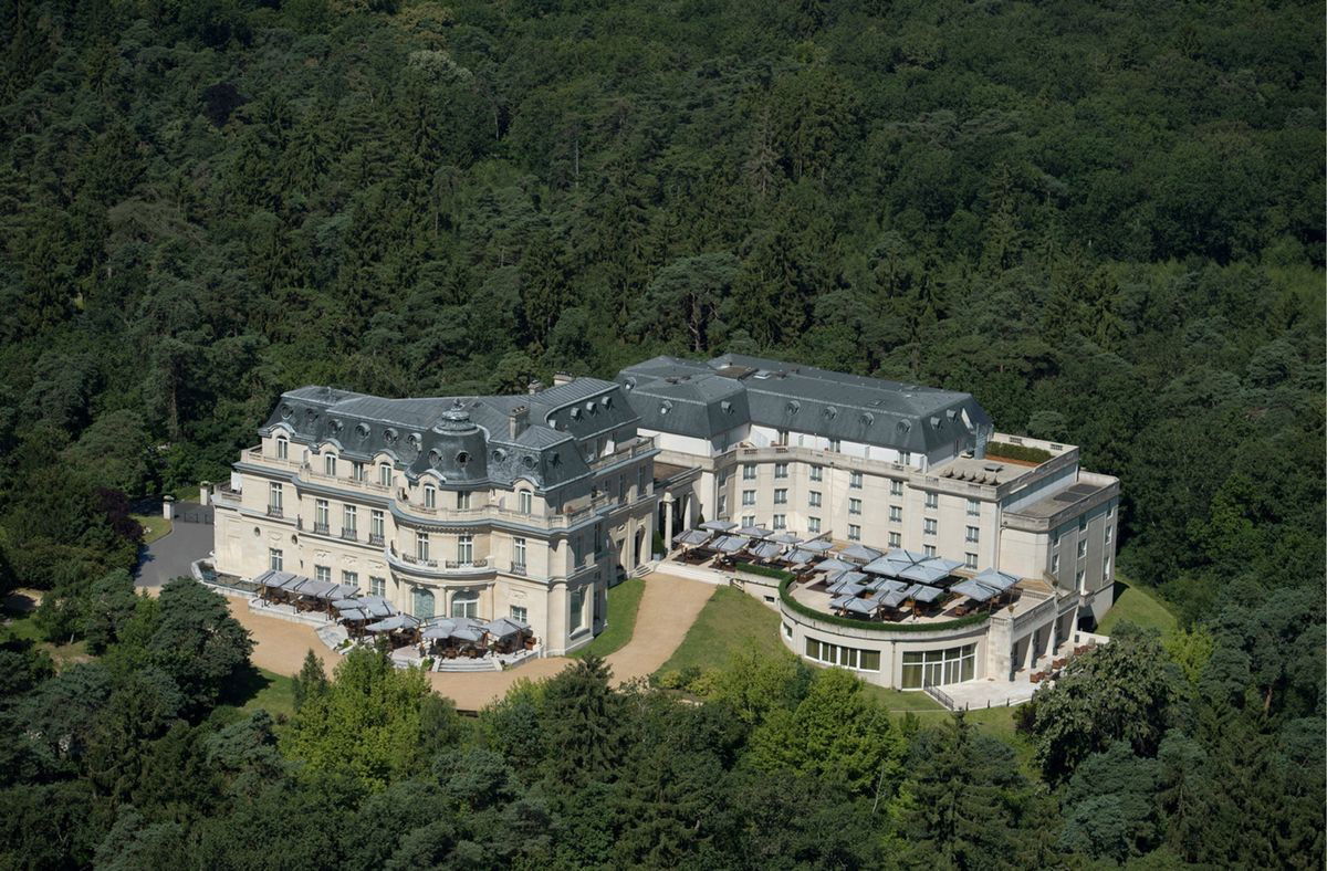 Château Hôtel Mont Royal, Hotel in La Chapelle-en-Serval