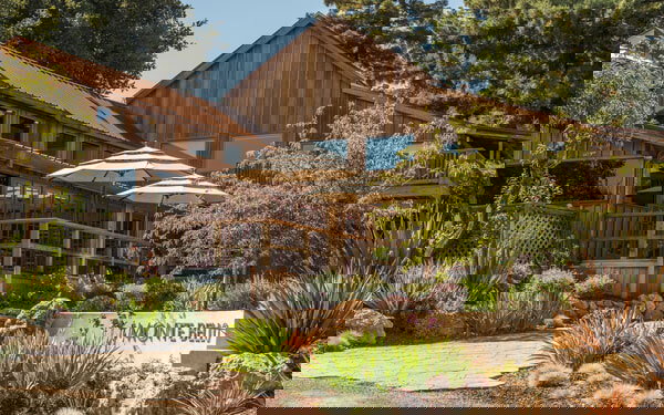 Ridge Vineyards winery in Cupertino, United States