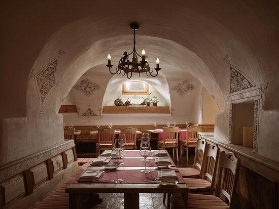 Chesa restaurant in Hong Kong, Hong Kong