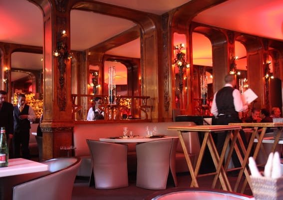 Le Petit Lucas, Restaurant in Paris