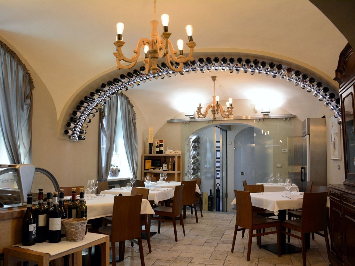 Hostaria dai Musi restaurant in Alba, Italy