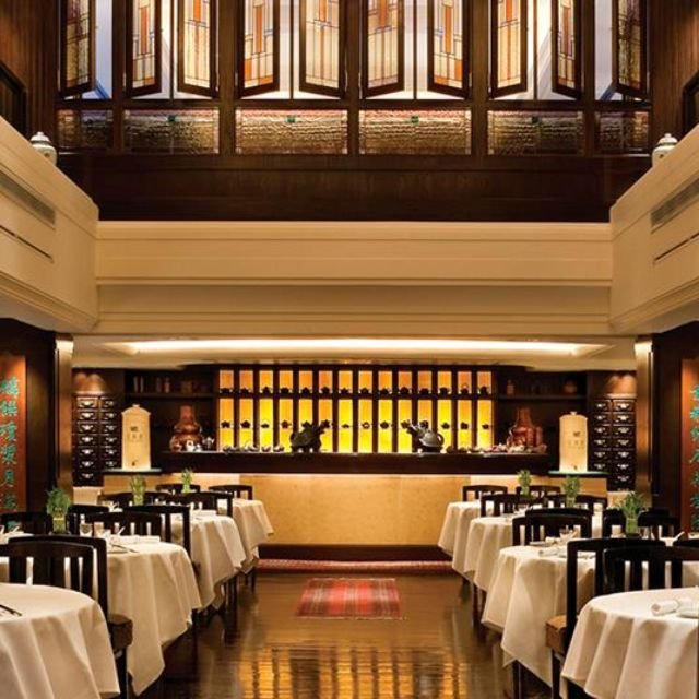 Spring Moon, Restaurant in Hong Kong