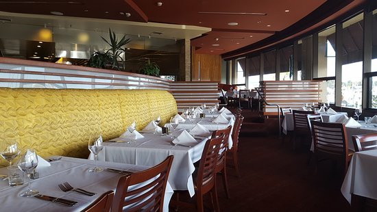 Roy’s restaurant in Honolulu, United States