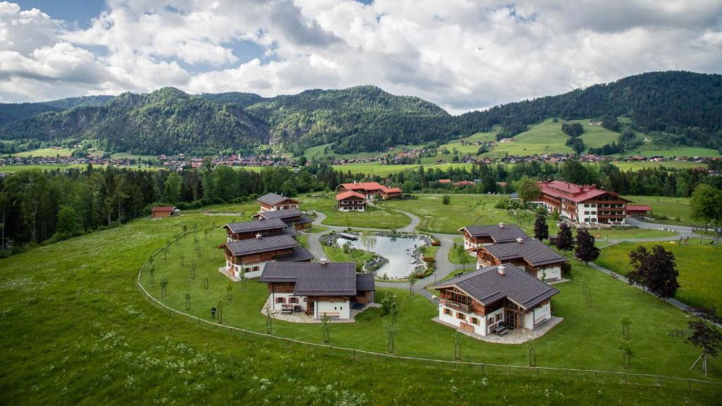 Gut Steinbach Hotel Chalets Spa hotel in Reit im Winkl, Germany