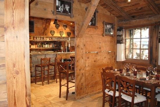 La Poya, Restaurant in Châtel