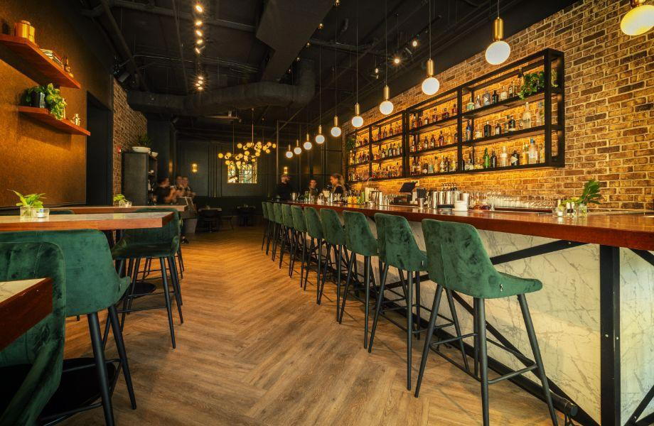 Door No.4 bar in Grand Cayman