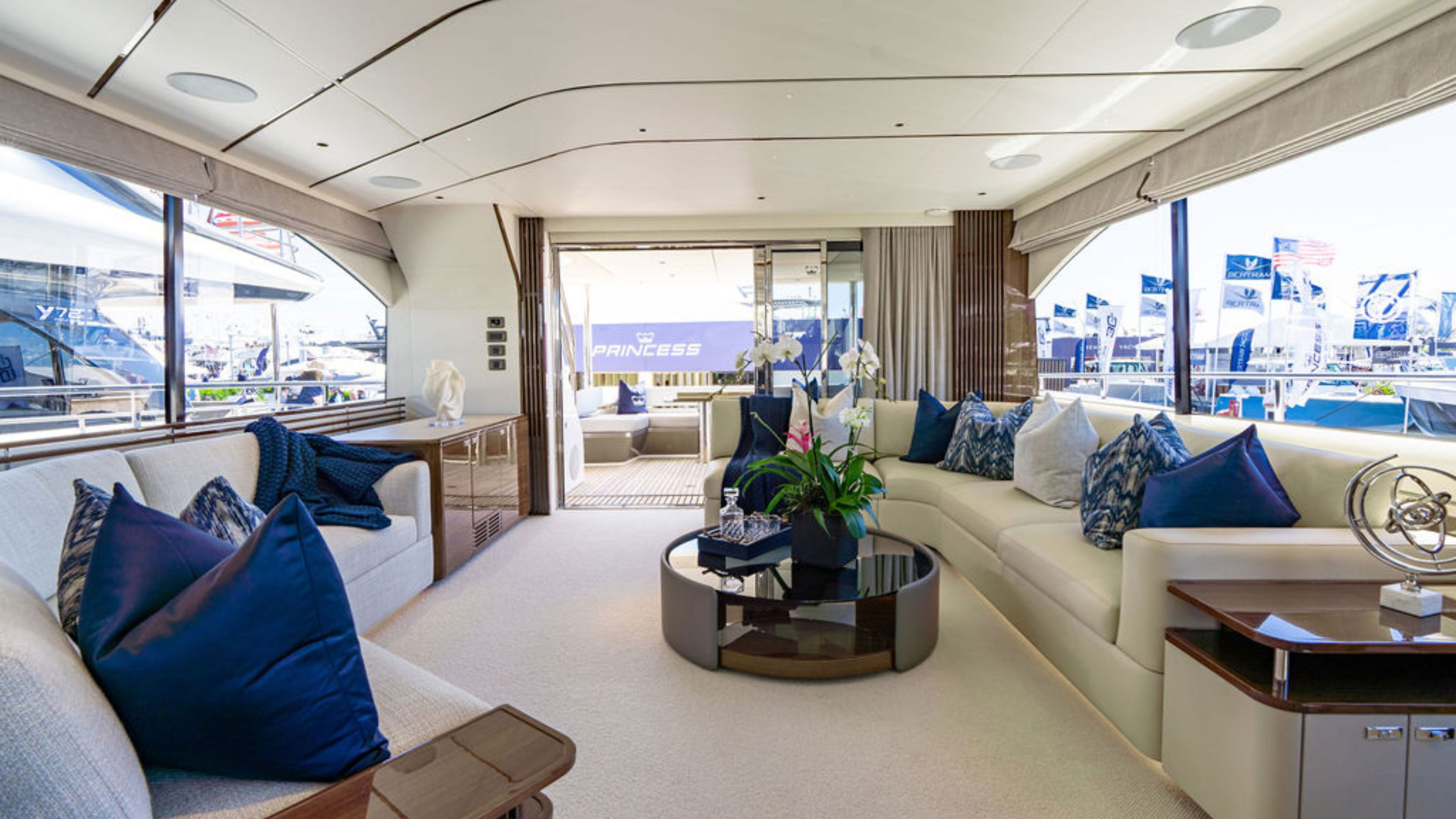 Flybridge restaurant in Palm Beach, United States