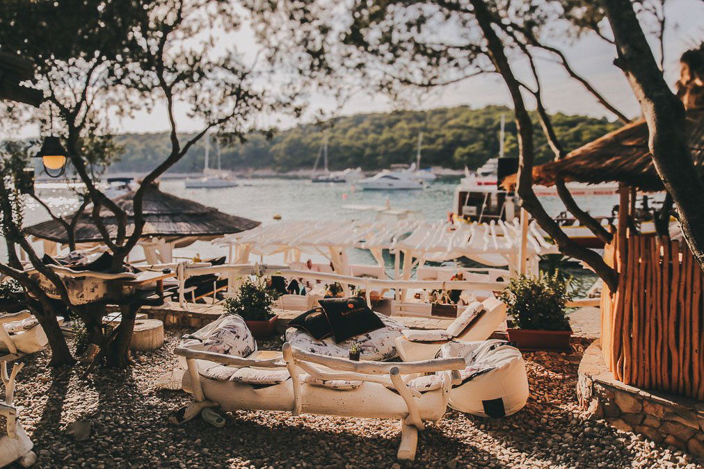 Laganini Lounge Bar & Fish House restaurant in Hvar