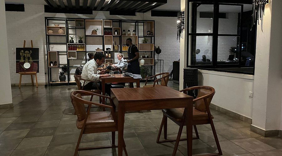 Meza Malonga, Restaurant in Kigali
