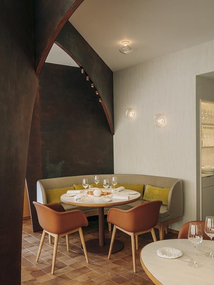 Nomicos restaurant in Paris, France