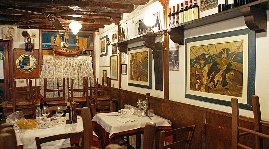 Trattoria al Ponte, Lusia, Italy