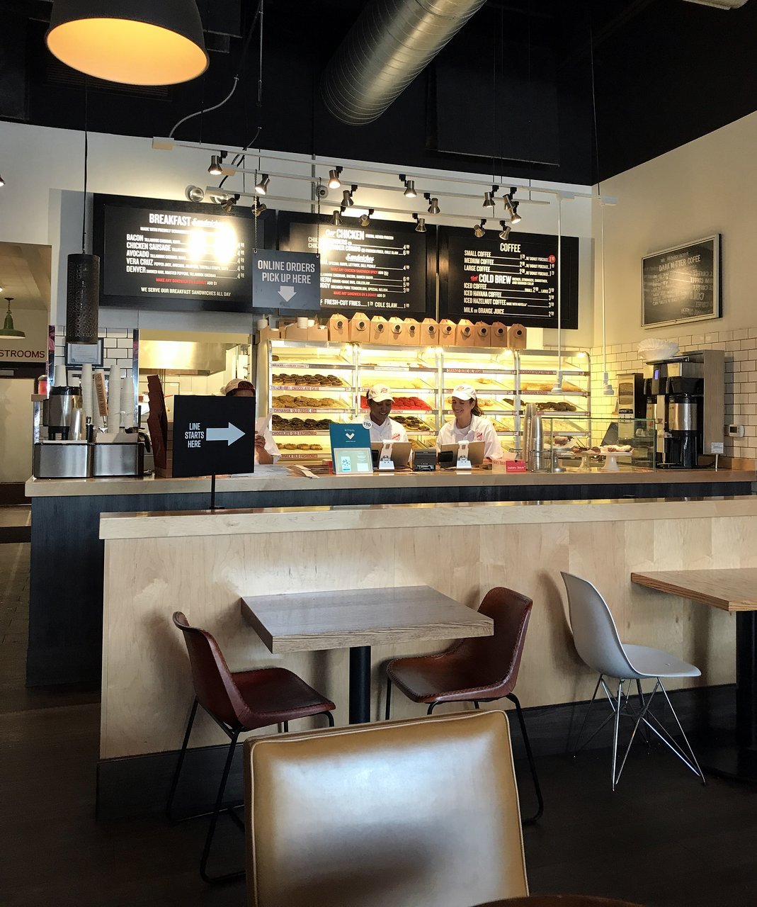 Do-Rite Donuts & Chicken restaurant in Chicago, United States