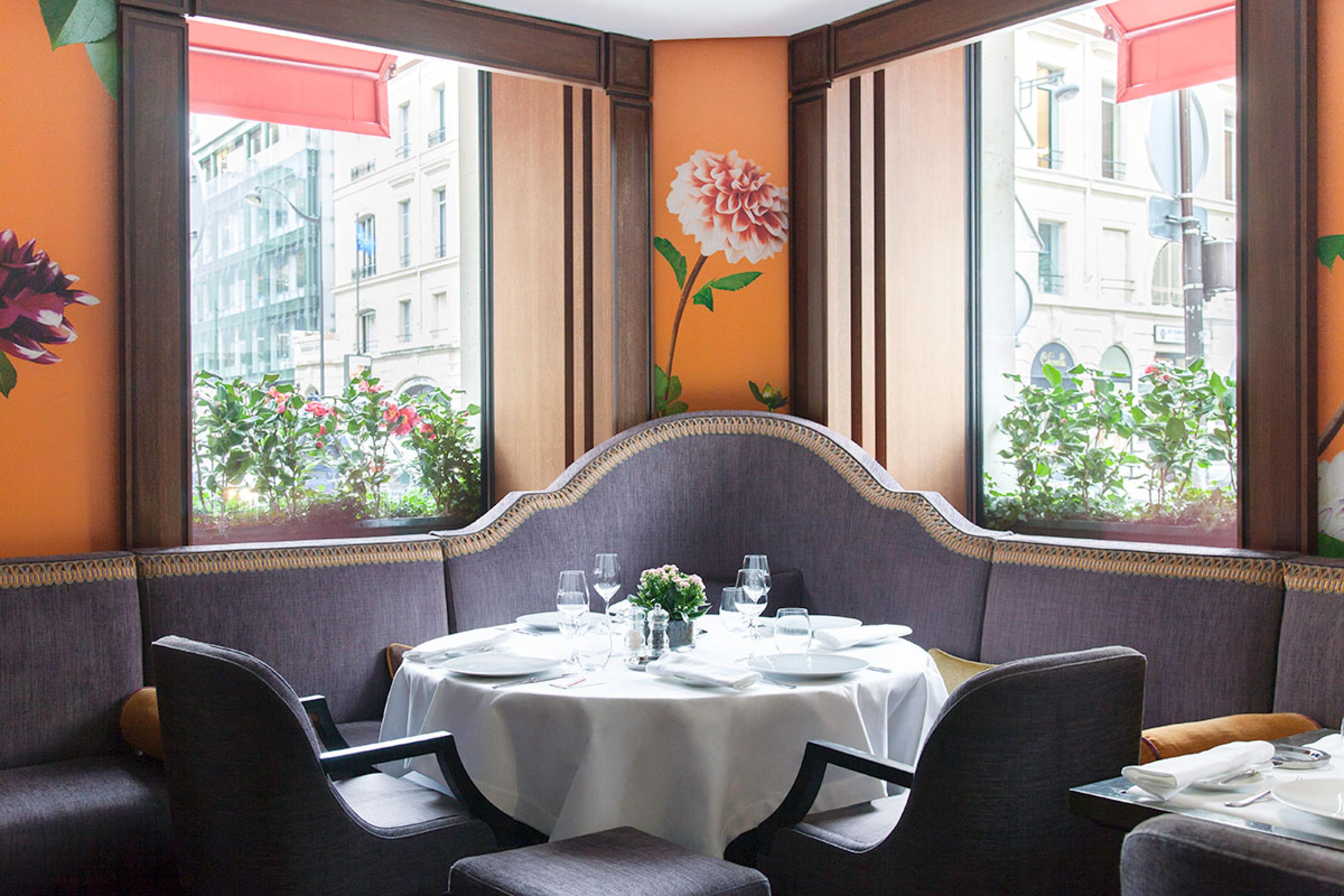 114, Faubourg, Restaurant in Paris