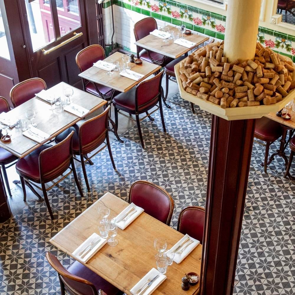 Aux Lyonnais, Restaurant in Paris