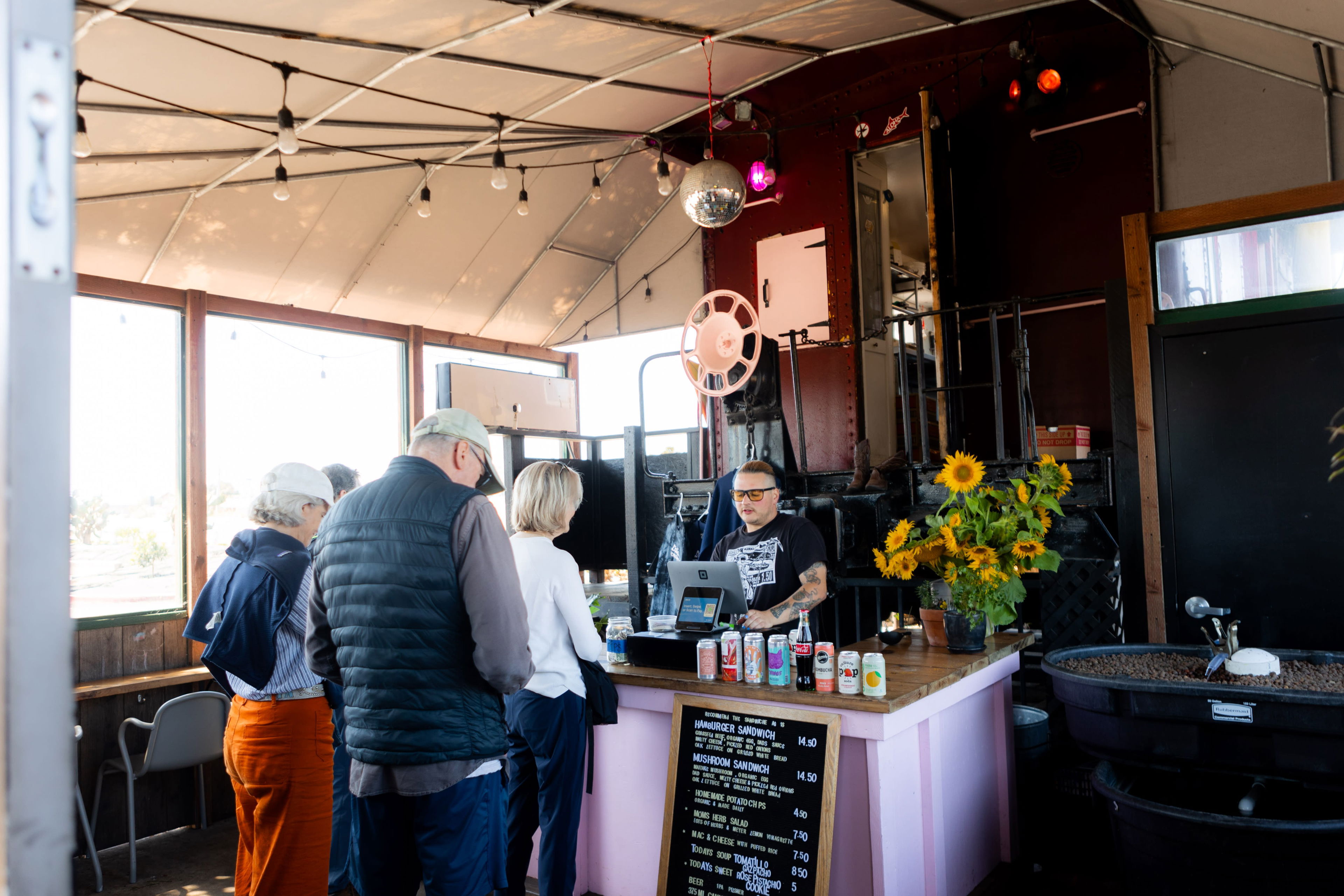 Dad's Luncheonette, Restaurant in Half Moon Bay