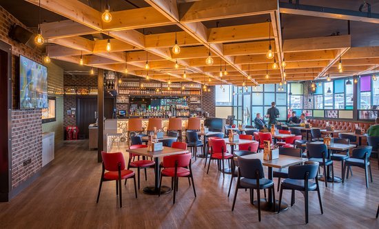 Backstage, Restaurant in Hanoi