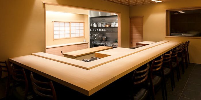 Kaiseki Komuro, Restaurant in Tokyo