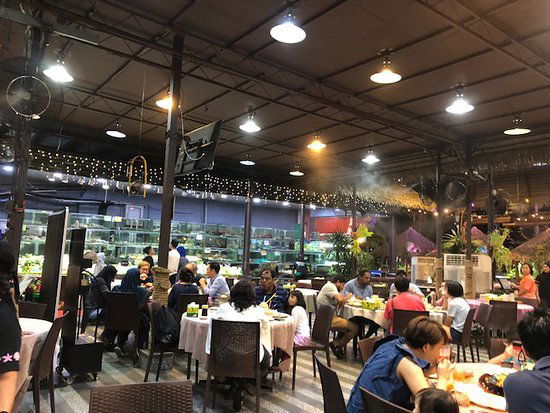 Bali Hai Seafood Market, Restaurant in George Town