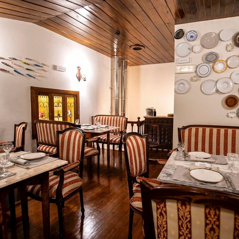 Contradição, Restaurant in Bragança