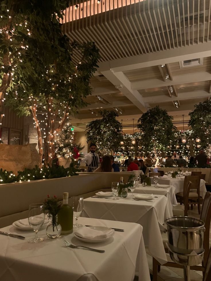 Urth Caffe Beverly Hills restaurant in Los Angeles, United States