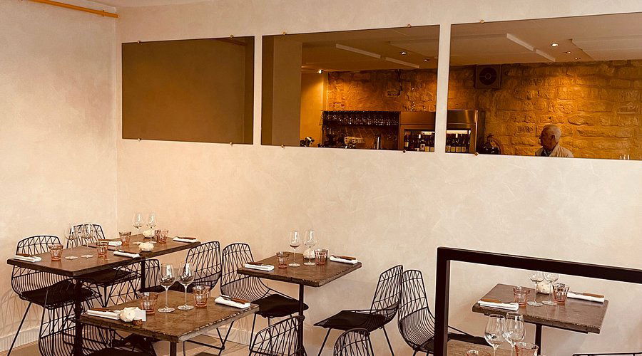 Le Tire-Bouchon Rodier restaurant in Paris, France