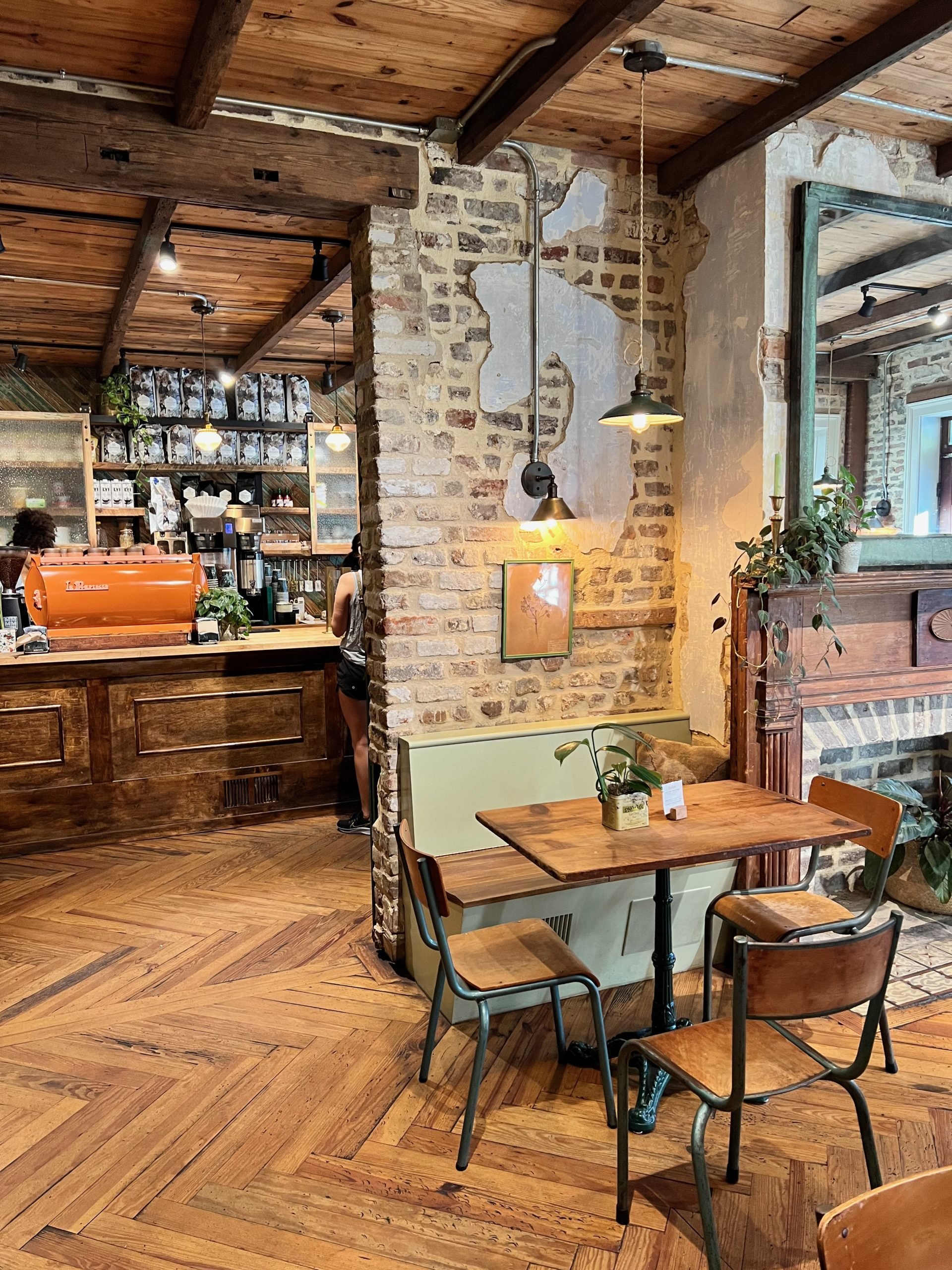 Harken Cafe restaurant in Charleston, United States