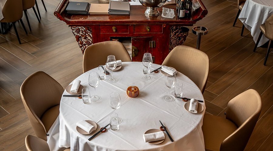 Asian Glories restaurant in Rotterdam, Netherlands