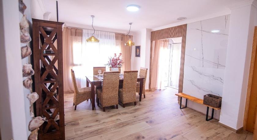 La Teja Azul, Restaurant in Villena