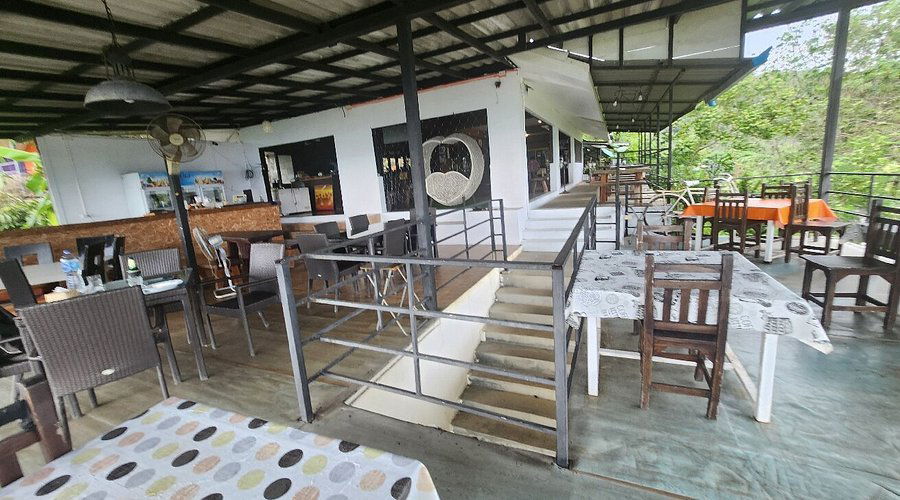 Chom Tawan restaurant in Chon Buri