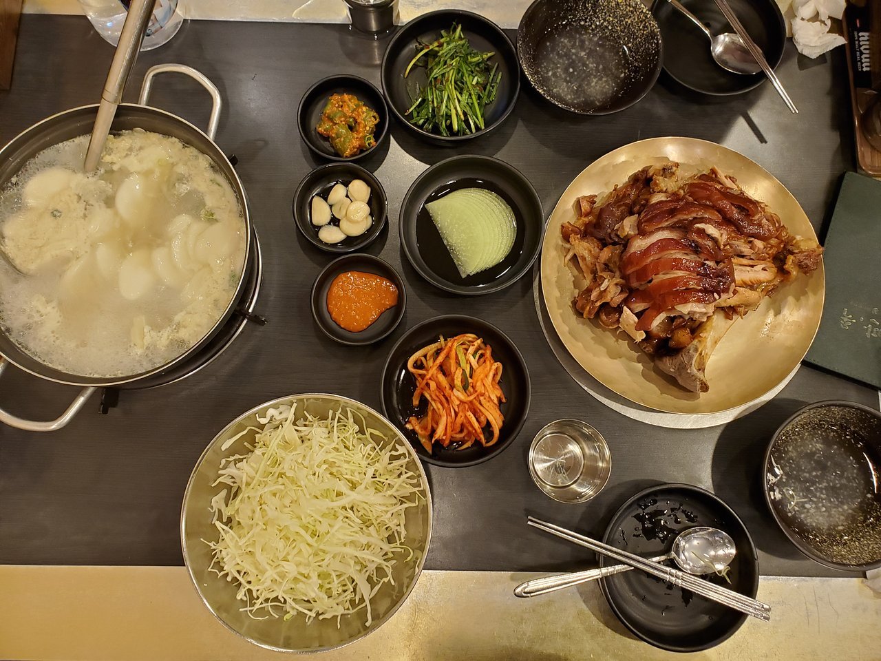 Manjok Ohyang Jokbal restaurant in Seoul, South Korea