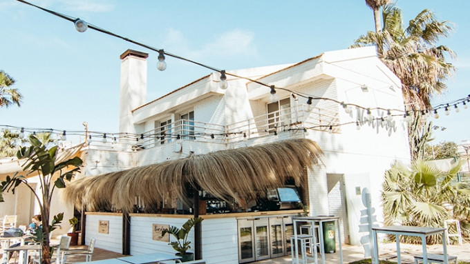 Alma Playa restaurant in Torre De Benagalbon