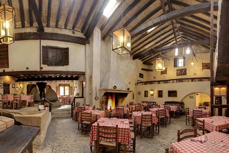 Mesón Cuevas del Vino, Chinchon, Spain