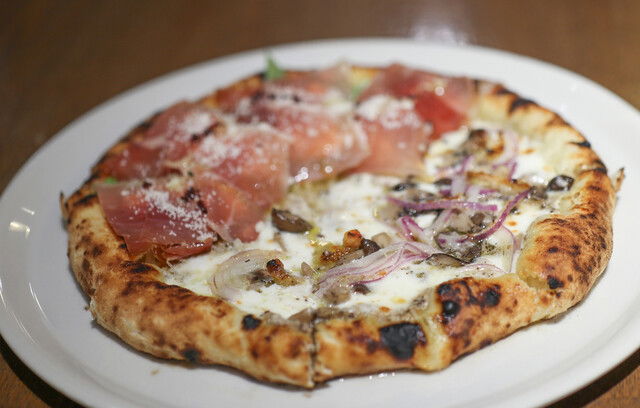 Motive Pizzeria E Caseificio, Restaurant in kambe