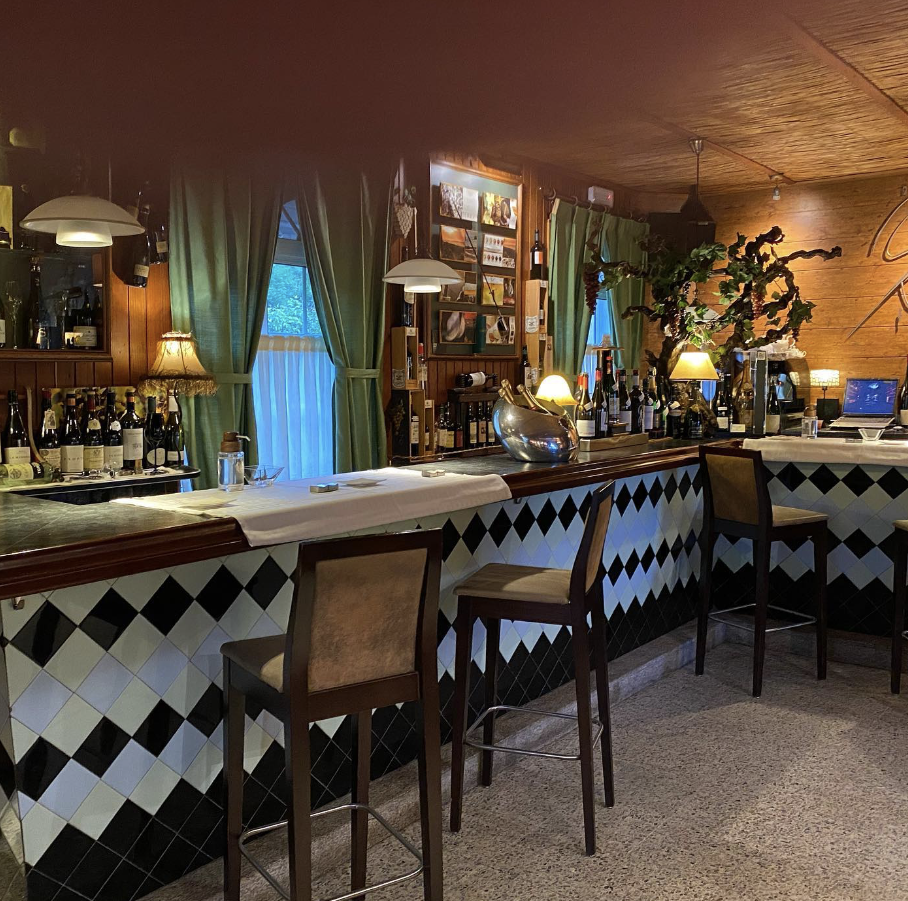 Vinoteca O Gaiteiro, Restaurant in Laraxe