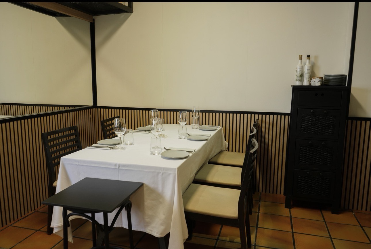 Pirineos by Aroa, Restaurant in València