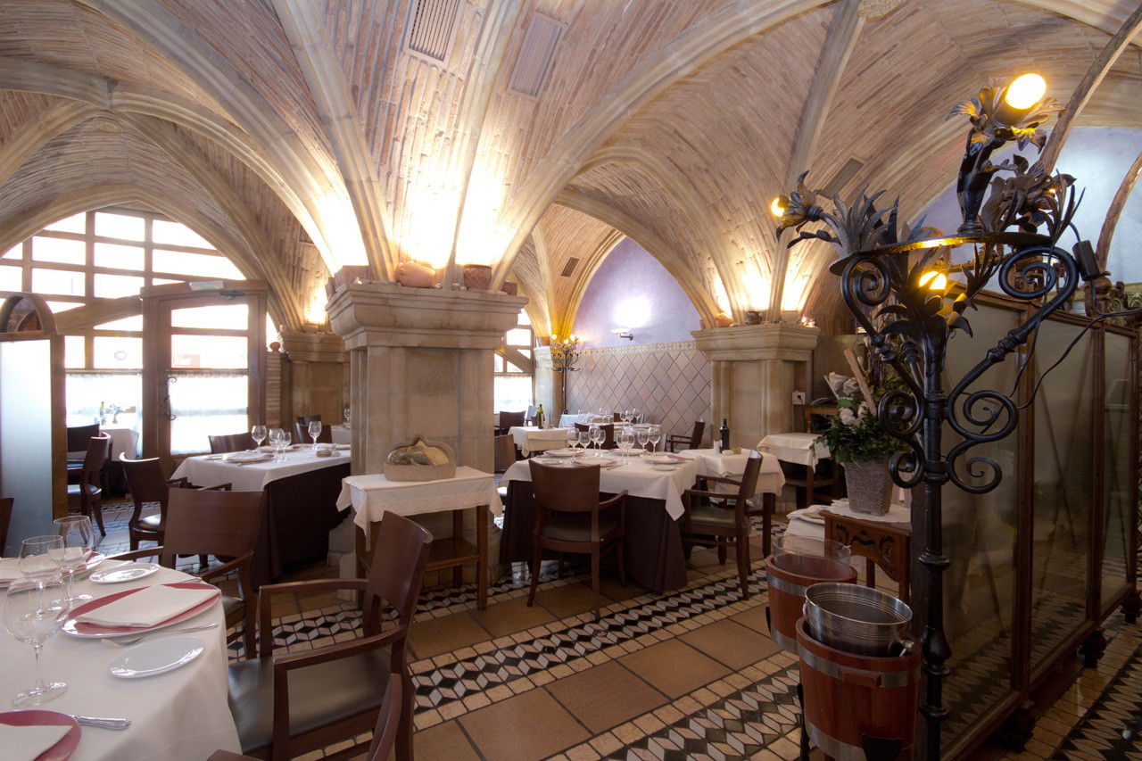 Mesón Chuchi, Restaurant in Fuenmayor