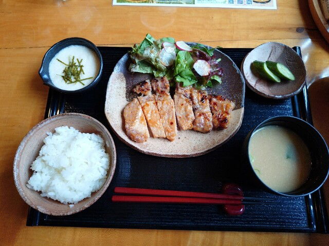Tamaiya Restaurant, Restaurant in Hiki-gun