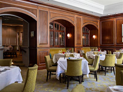 The Charleston Place, Restaurant in Charleston